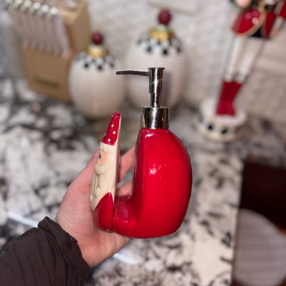Johanna Parker Santa Claus Soap/Sponge Holder - Picture 3 of 6